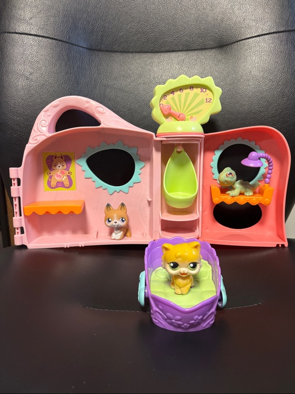 Littlest Pet Shop LPS - Get Better Center 2006 + Pets #111, #112, #MM1 🐾🤒